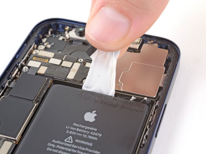 apple-is-selling-battery-replacements-for-only-29